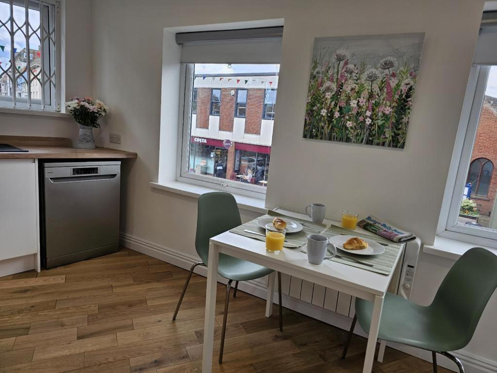Charming 1-Bed Apartment In Cromer Town Centre Exterior photo